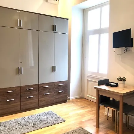 Diamond * Budapest